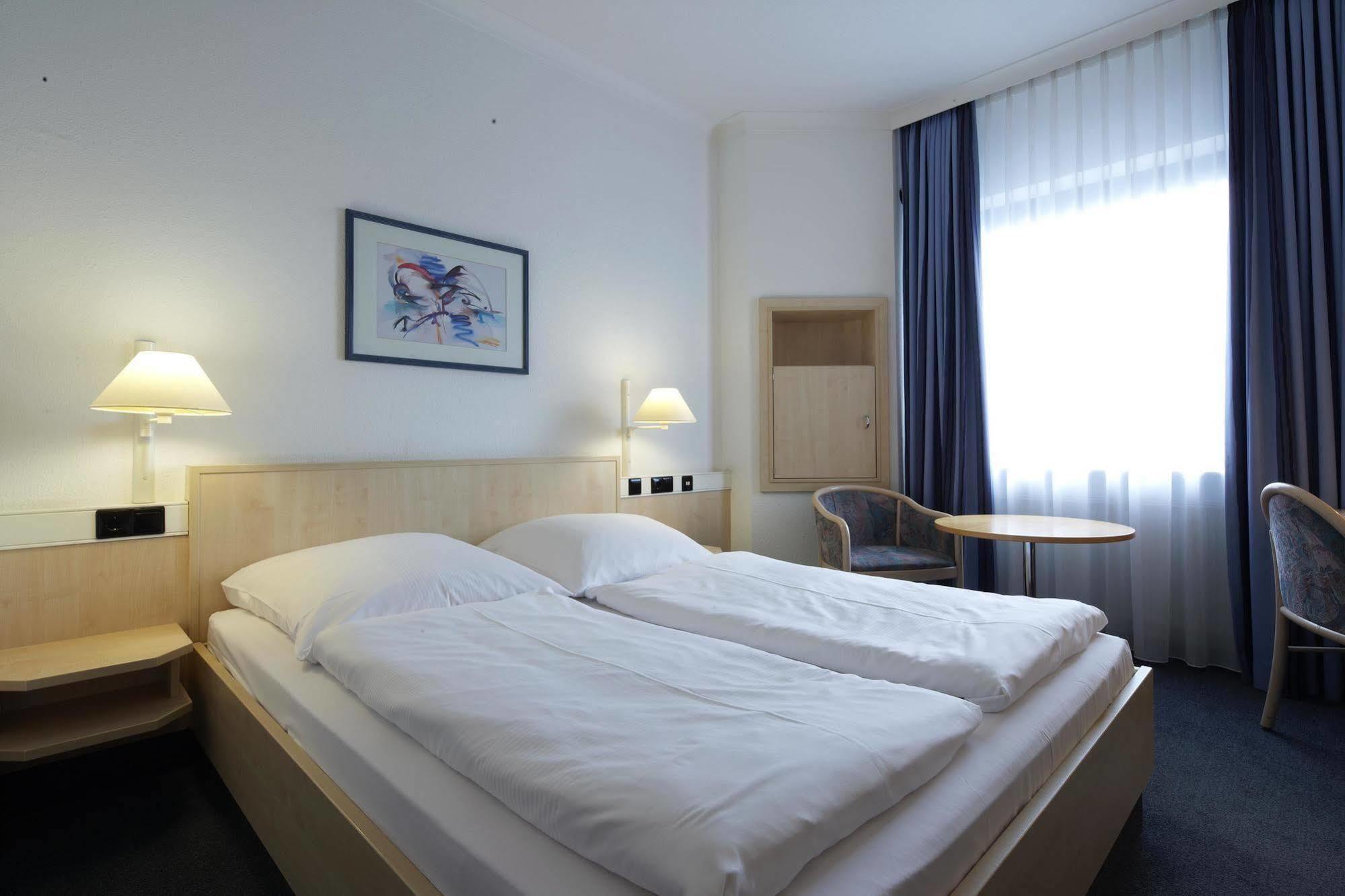 Rugs Hotel Augsburg City Exterior foto